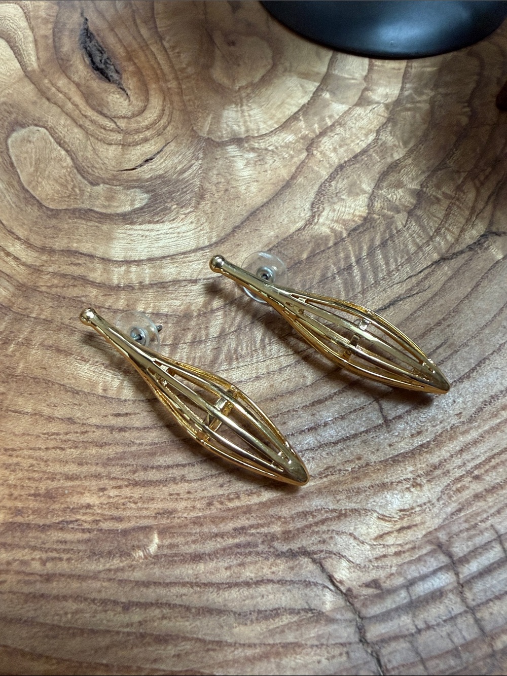 Tuckernuck openwork lantern earrings gold